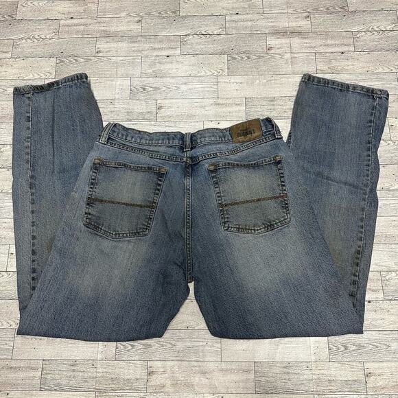 Wrangler Originals | Distressed Straight Jeans | Light Blue | 33X32 - Picture 1 of 8
